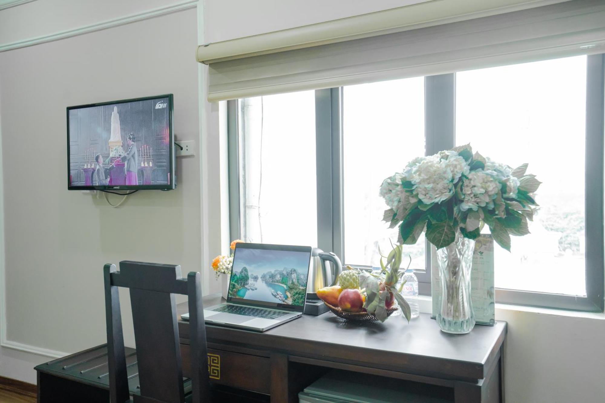 Ha Noi Lake View Hotel & Travel 하노이 외부 사진
